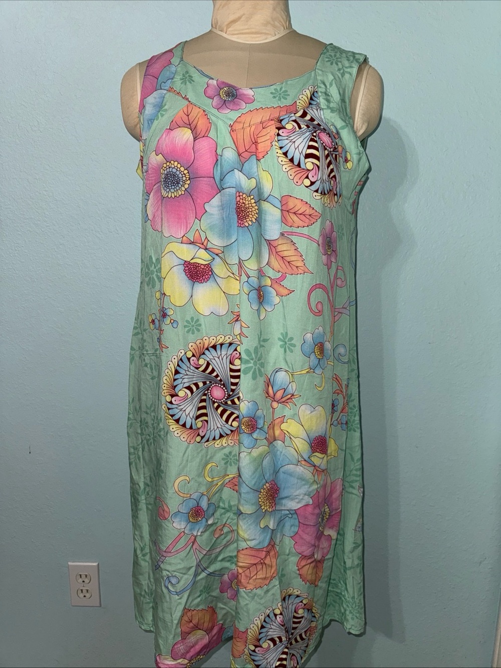 NWT Batik summer dress from Indonesia Green pink floral print has a pocket M/L